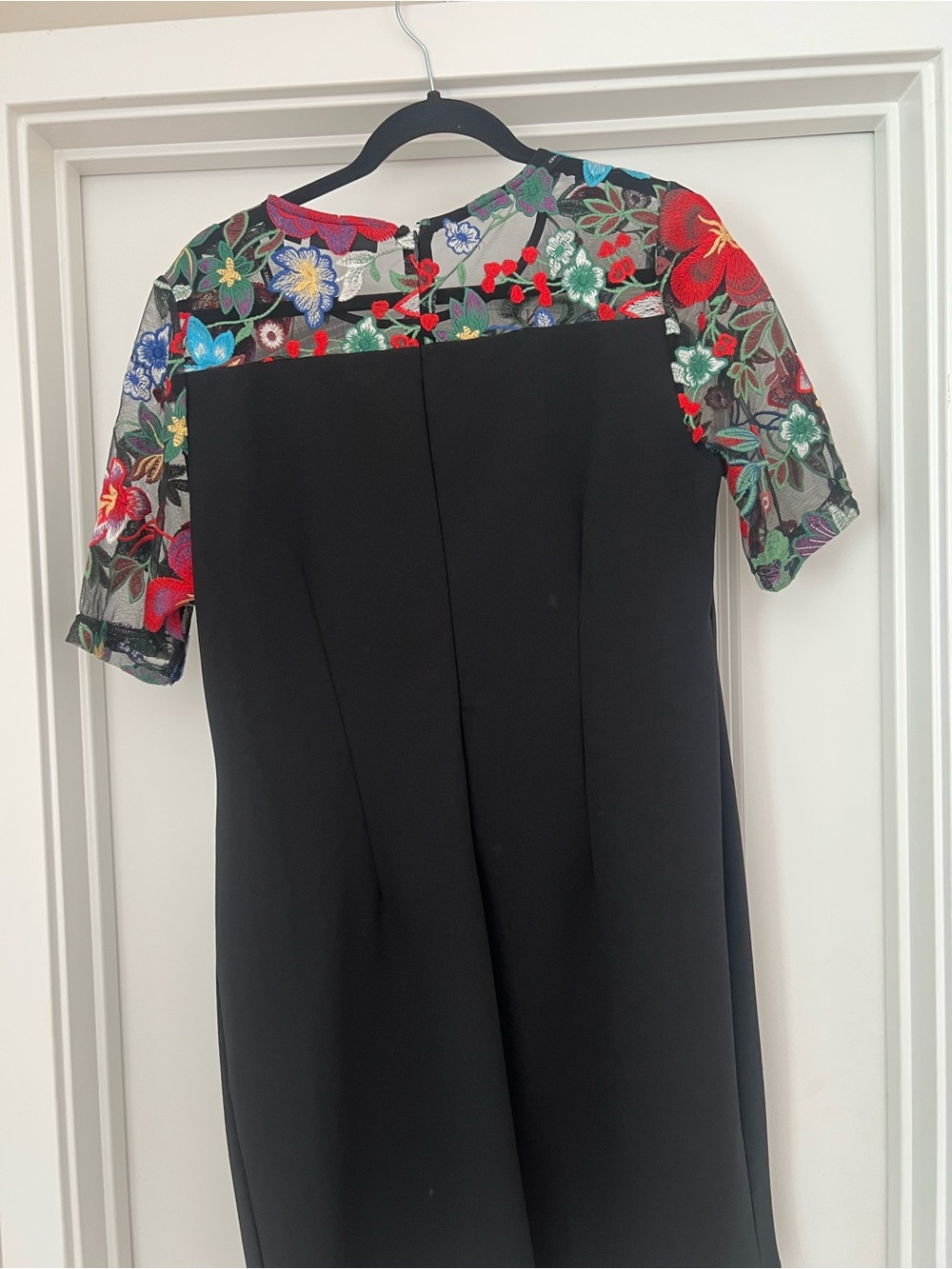 Nina Leonard Floral Mini Dress in Black & Multicolor Size Large Like New
